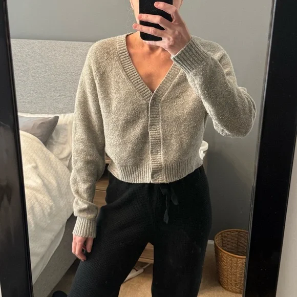 ZARA Button-Up Cardigan - Picture 8 of 8